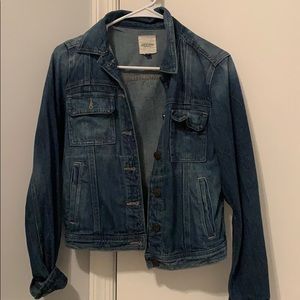 Dark denim jean jacket!